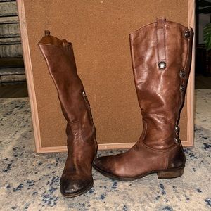 Size 9 women brown tall boots